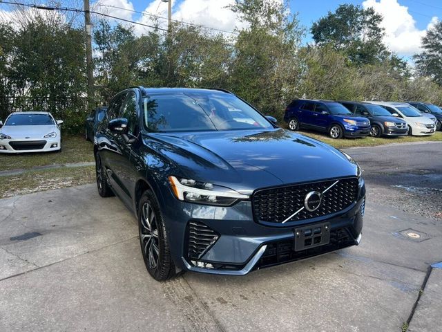 2024 Volvo XC60 Plus Dark Theme