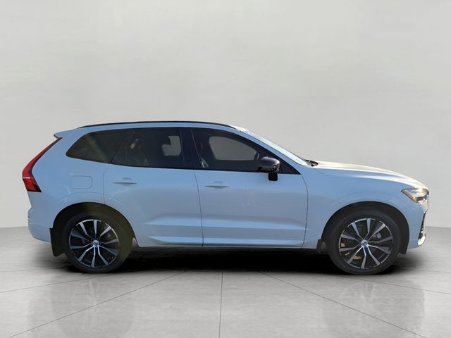 2024 Volvo XC60 Ultimate Dark Theme