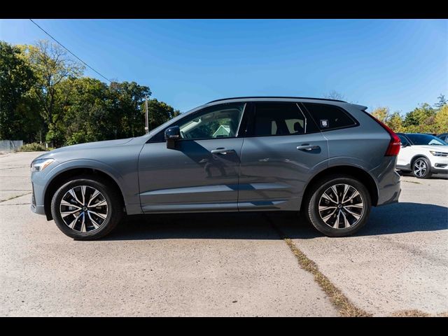 2024 Volvo XC60 Core Dark Theme