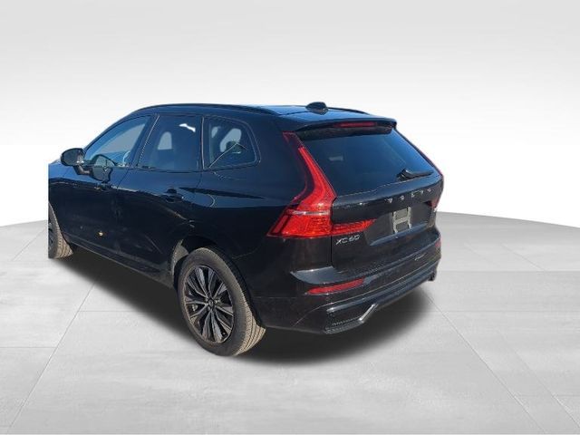 2024 Volvo XC60 Core Dark Theme