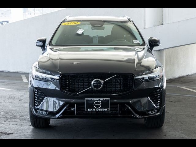 2024 Volvo XC60 Core Dark Theme