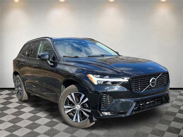 2024 Volvo XC60 Core Dark Theme