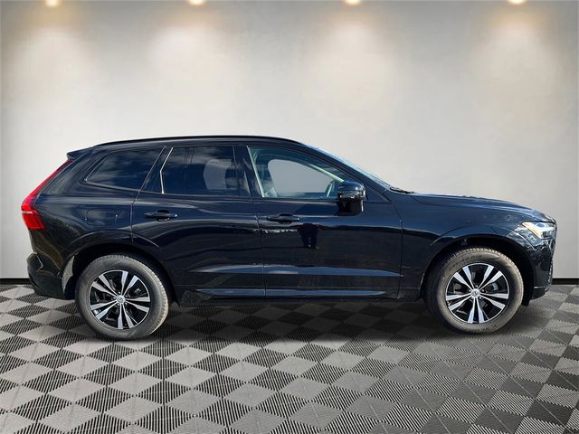 2024 Volvo XC60 Core Dark Theme