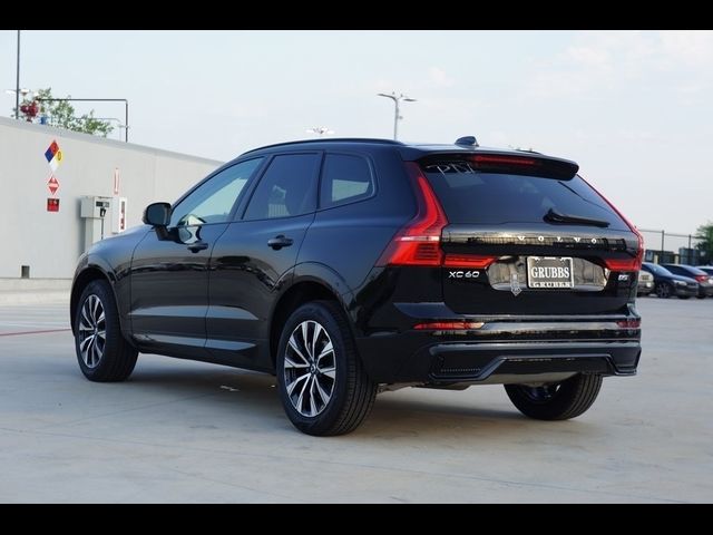 2024 Volvo XC60 Core Dark Theme