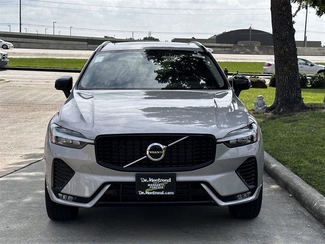 2024 Volvo XC60 Core Dark Theme