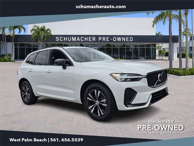 2024 Volvo XC60 Core Dark Theme