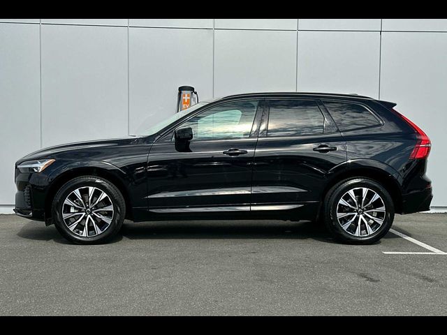 2024 Volvo XC60 Core Dark Theme