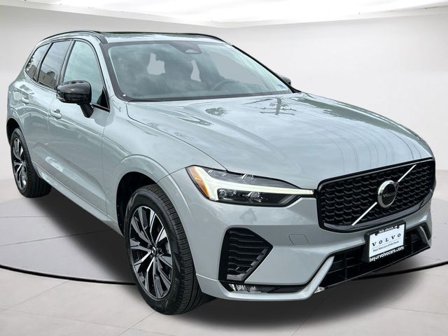 2024 Volvo XC60 Core Dark Theme