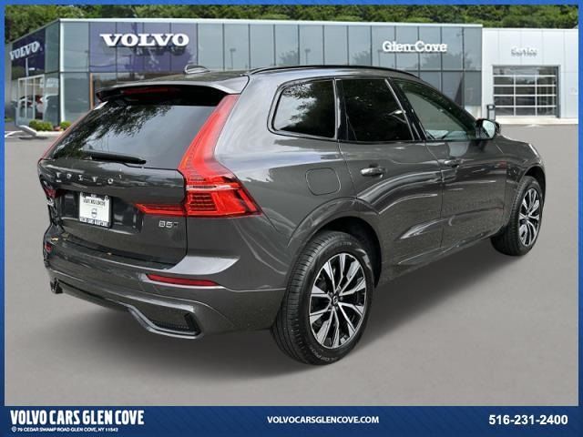 2024 Volvo XC60 Core Dark Theme