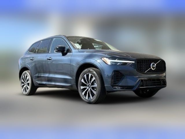 2024 Volvo XC60 Core Dark Theme