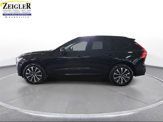 2024 Volvo XC60 Core Dark Theme