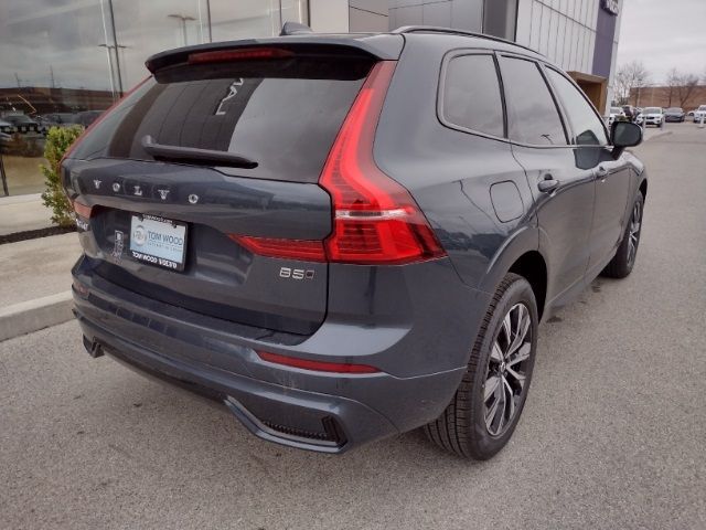 2024 Volvo XC60 Core Dark Theme