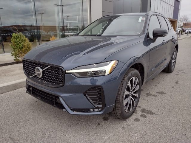 2024 Volvo XC60 Core Dark Theme