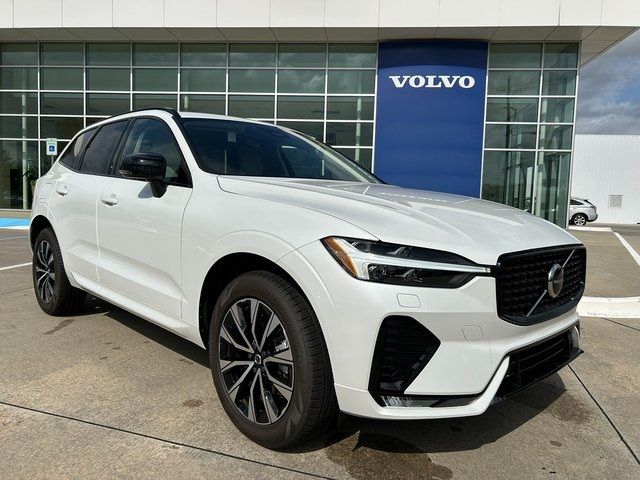 2024 Volvo XC60 Core Dark Theme