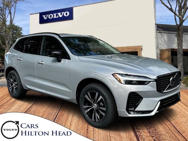 2024 Volvo XC60 Core Dark Theme