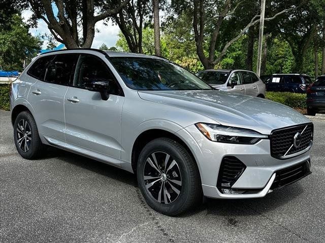 2024 Volvo XC60 Core Dark Theme