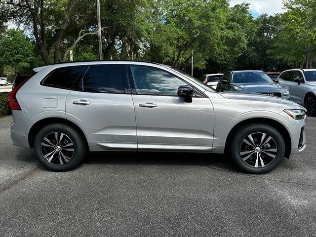 2024 Volvo XC60 Core Dark Theme