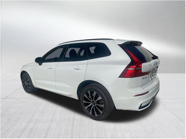 2024 Volvo XC60 Core Dark Theme