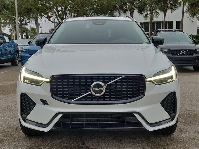 2024 Volvo XC60 Core Dark Theme