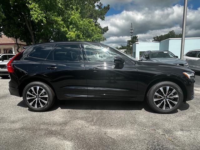 2024 Volvo XC60 Core Dark Theme