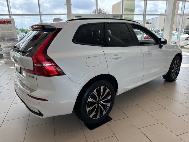 2024 Volvo XC60 Core Dark Theme