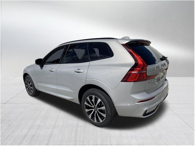 2024 Volvo XC60 Core Dark Theme