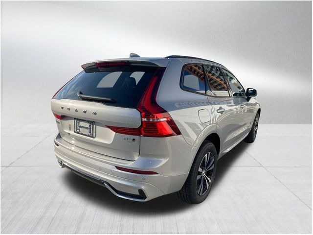 2024 Volvo XC60 Core Dark Theme