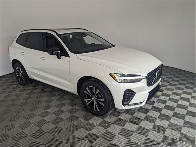 2024 Volvo XC60 Core Dark Theme