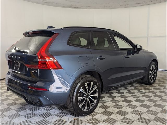 2024 Volvo XC60 Core Dark Theme