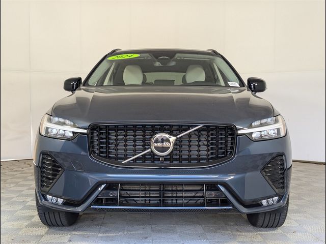 2024 Volvo XC60 Core Dark Theme