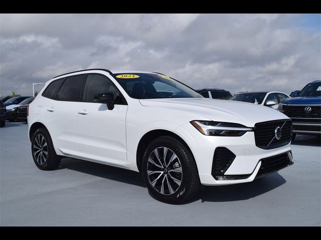 2024 Volvo XC60 Core Dark Theme