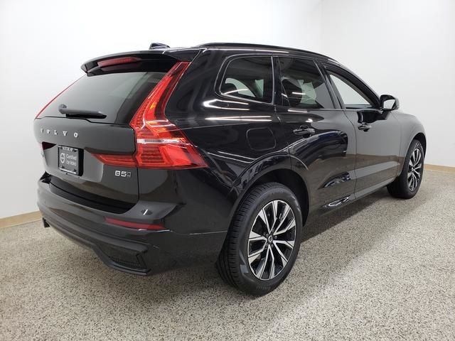 2024 Volvo XC60 Core Dark Theme