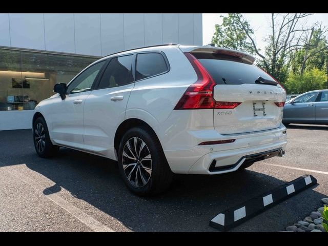 2024 Volvo XC60 Core Dark Theme