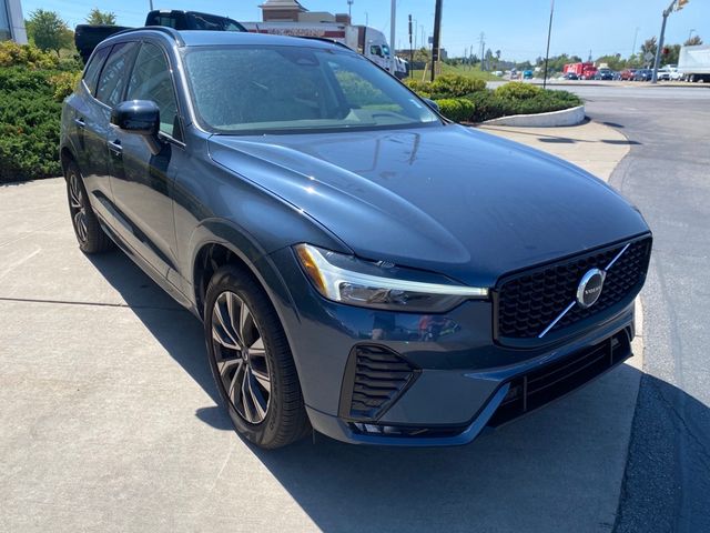 2024 Volvo XC60 Core Dark Theme