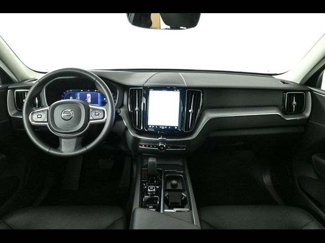 2024 Volvo XC60 Core Dark Theme