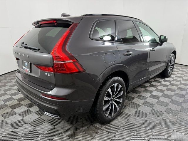 2024 Volvo XC60 Core Dark Theme