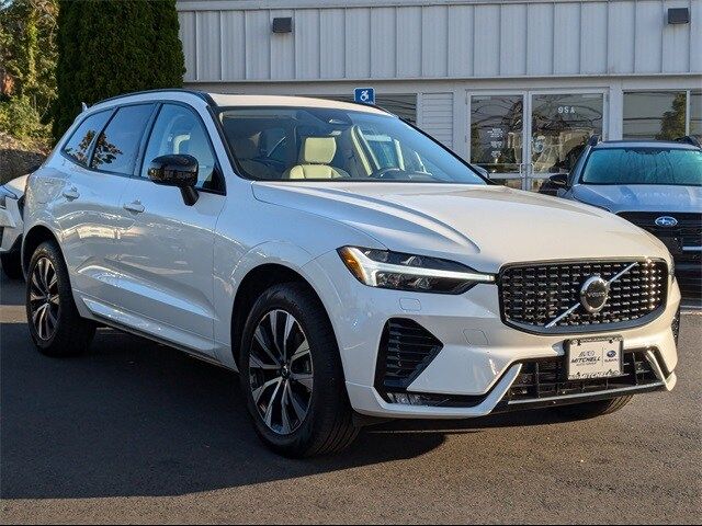 2024 Volvo XC60 Core Dark Theme