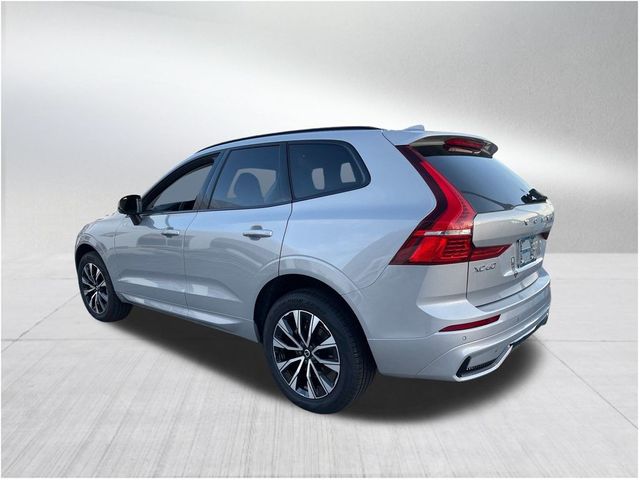 2024 Volvo XC60 Core Dark Theme