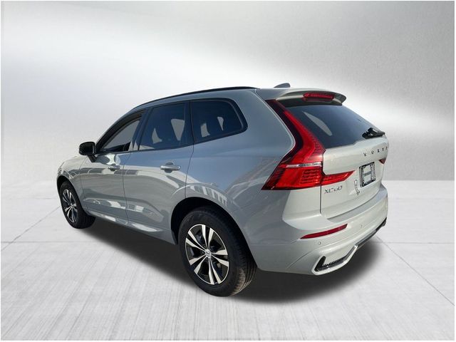 2024 Volvo XC60 Core Dark Theme