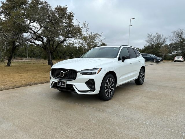 2024 Volvo XC60 Core Dark Theme