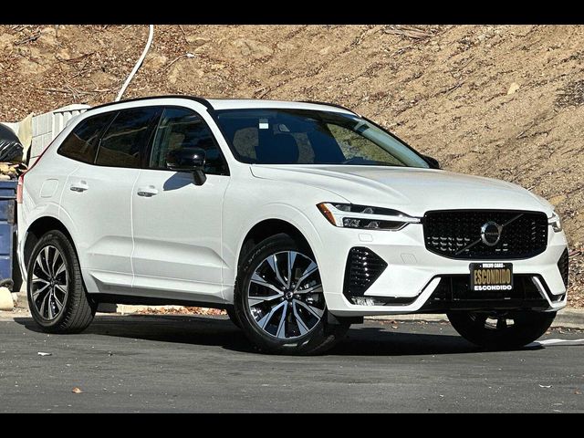 2024 Volvo XC60 Core Dark Theme