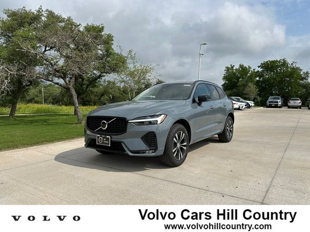 2024 Volvo XC60 Core Dark Theme