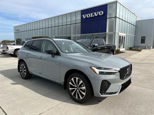 2024 Volvo XC60 Core Dark Theme