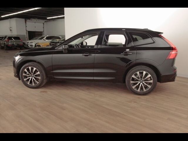 2024 Volvo XC60 Core Dark Theme