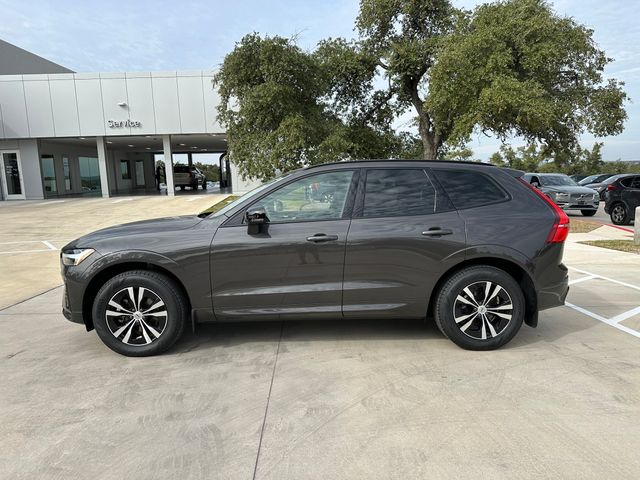 2024 Volvo XC60 Core Dark Theme