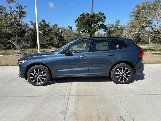 2024 Volvo XC60 Core Dark Theme