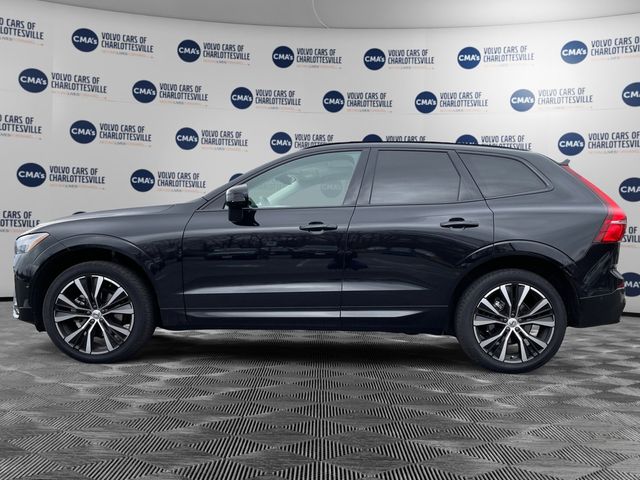 2024 Volvo XC60 Plus Dark Theme