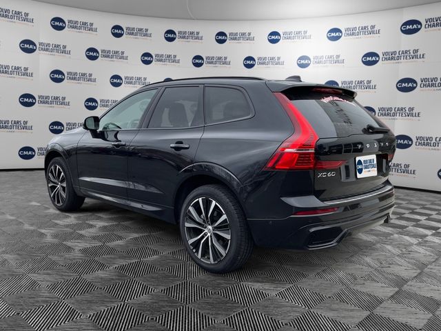 2024 Volvo XC60 Plus Dark Theme