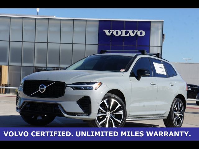 2024 Volvo XC60 Plus Dark Theme