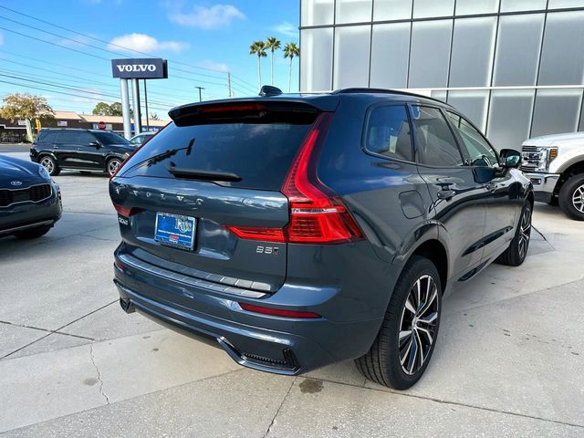 2024 Volvo XC60 Plus Dark Theme